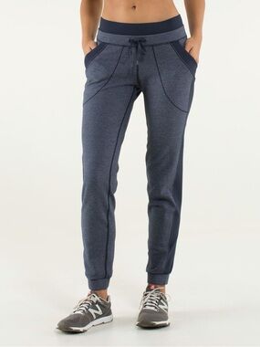 Lululemon Base Runner Pant size 4
